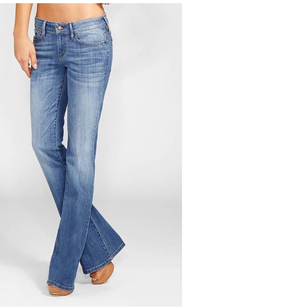 GUESS Low-Rise Mini Bell Jeans/ Checkmate Wash 27
